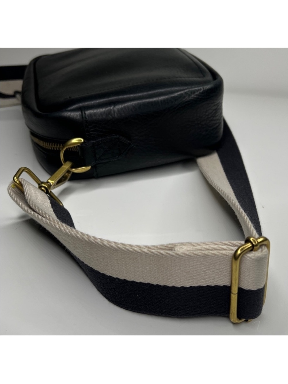 Black Leather Crossbody Bag with Contrast Strap/new with tags - Picture 2 of 6
